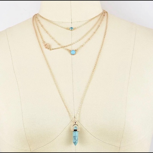 V style 4 layers gold neclace with sky blue stone - Picture 4 of 4